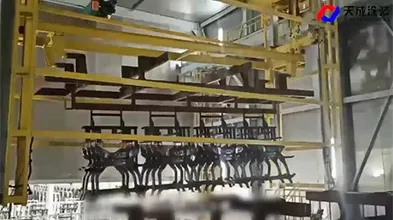 Перемещение шасси между резервуарами предварительной обработки