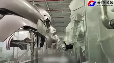 Покрытие поверхности лаком и цветной краской