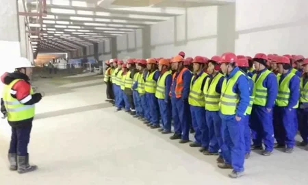 1 марта 2018 года: Монтажная бригада официально прибыла на место и приступила к монтажным работам